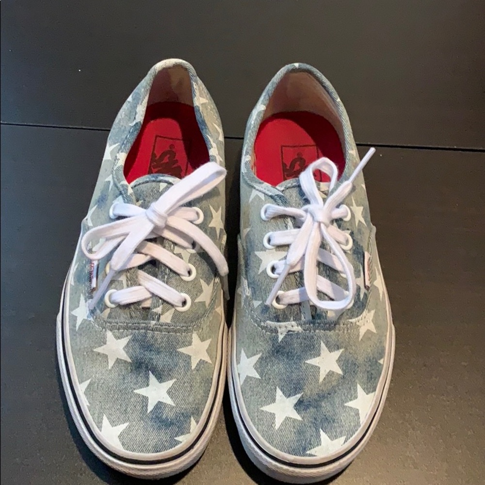 Vans sneakers with stars size 7